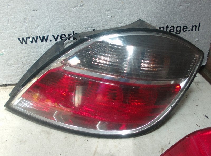 ACHTERLICHT RECHTS Opel Astra H (L48) (13-222-325), Auto-onderdelen, Gebruikt, Opel, Opel Automobile GmbH, Kontakt-opel@opel.com