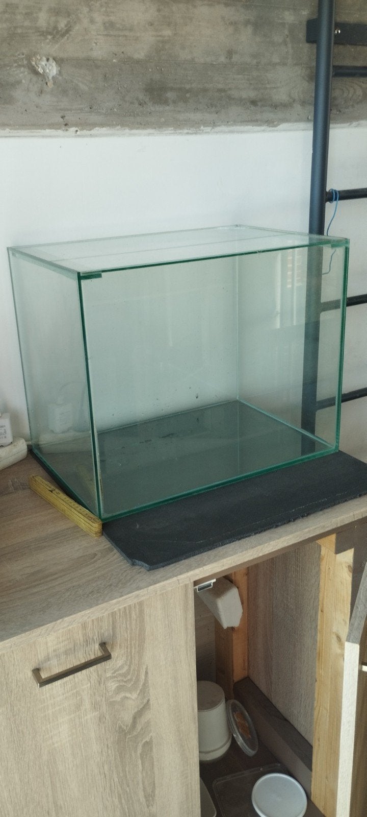 aquarium met afdekglazen, Enlèvement