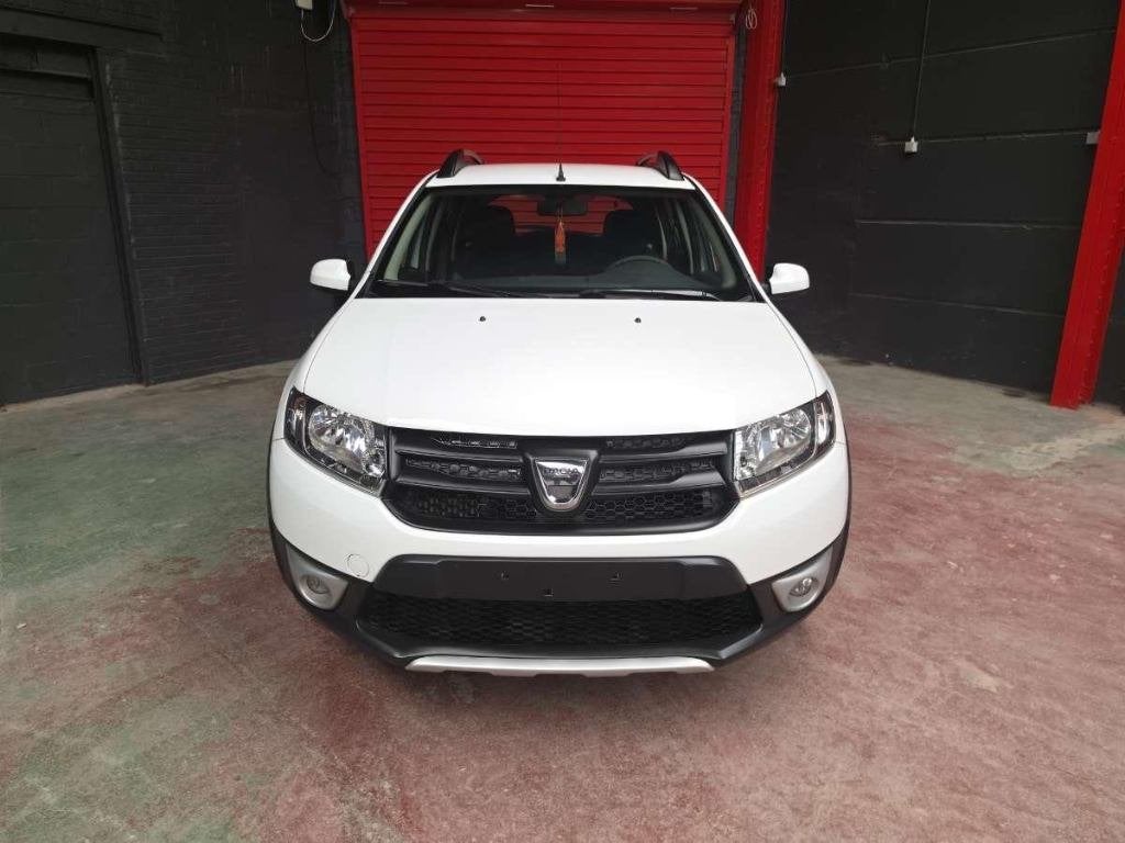 Dacia sandero stepway, prête à immatriculer GARANTIE 6 MOIS, Auto's, Dacia, Bedrijf, Sandero, Boordcomputer, 5 zetels