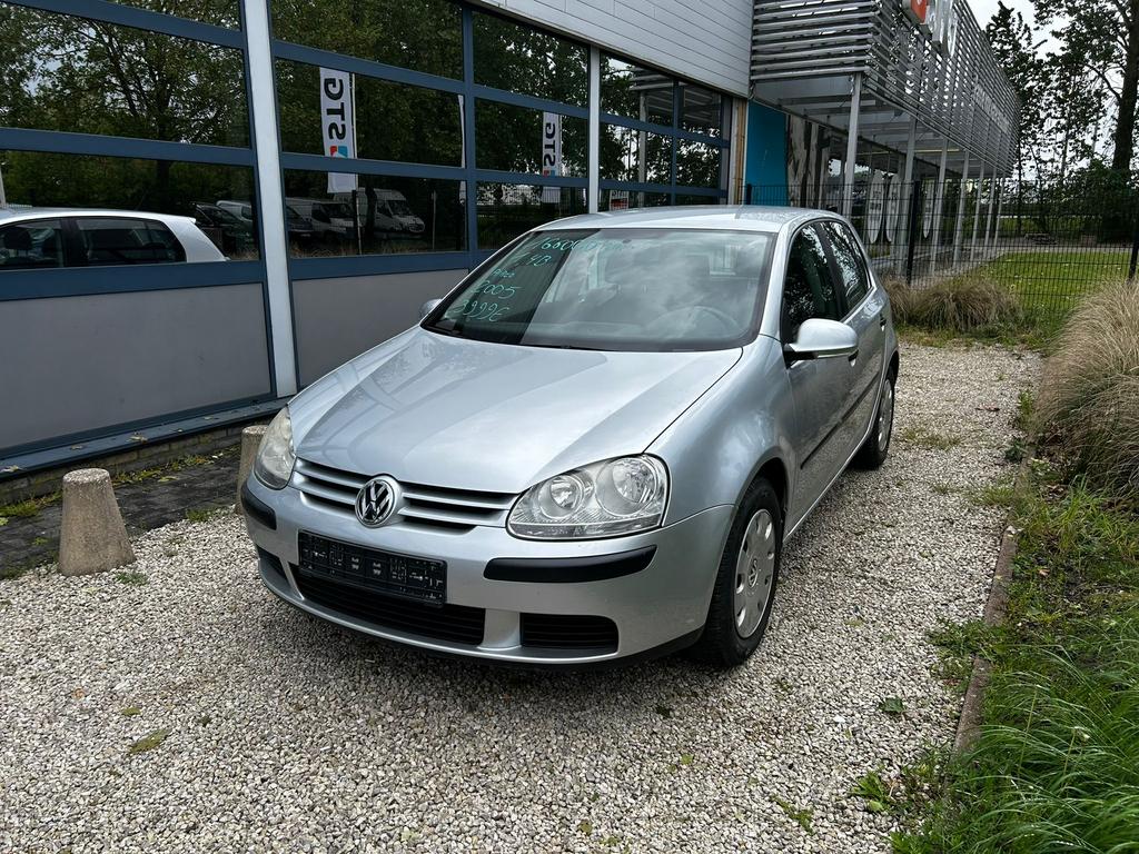 Volkswagen golf 5 met keuring verkoop garantie, 4 deurs, Stof, 4 cilinders, Bedrijf