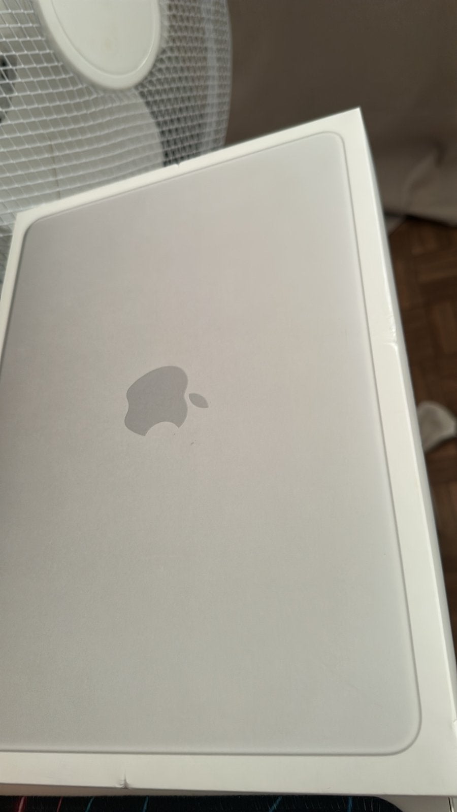 Apple MacBook Neo nieuw 1 dag gebruikt Originele doos  lader, Ophalen, Nieuw, MacBook