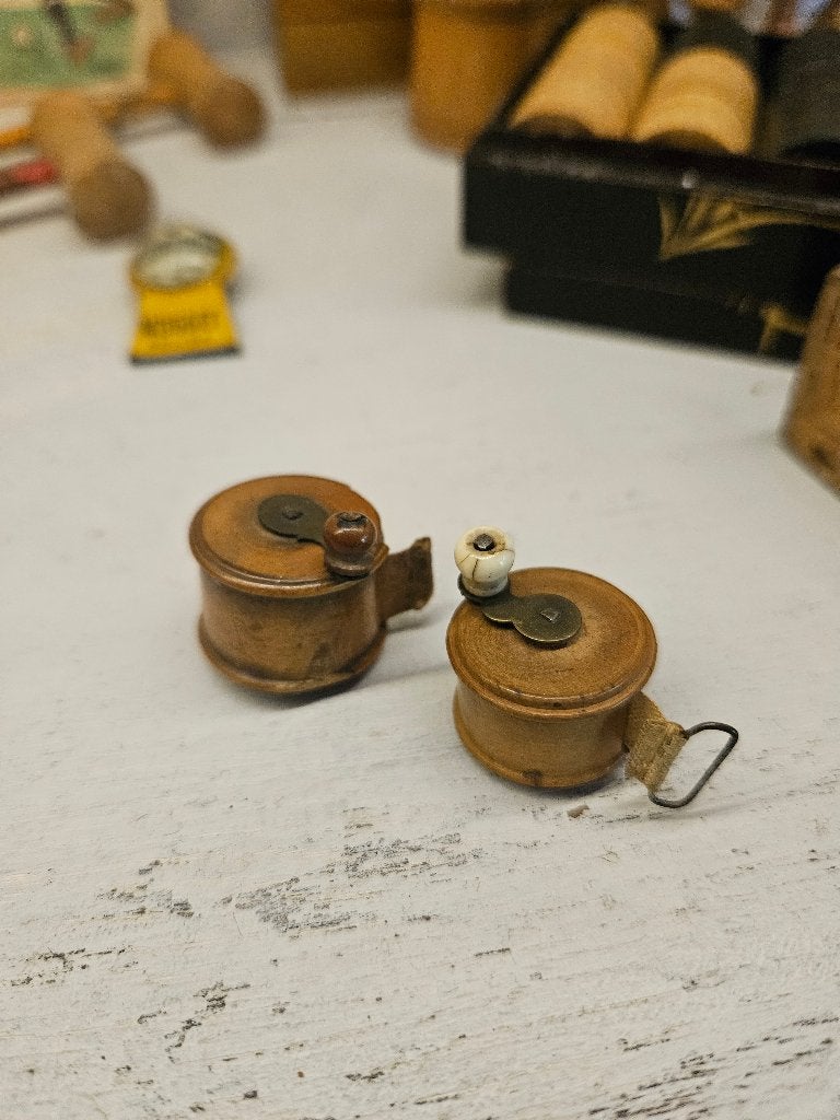 Ancien petit ruban à mesurer en buis, Enlèvement ou Envoi