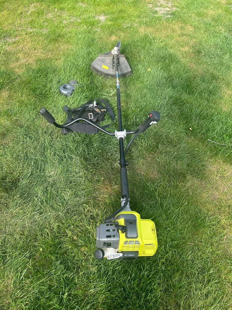 Bosmaaier - kantenmaaier, Ophalen, Gebruikt, 10 tot 30 cm, Benzine