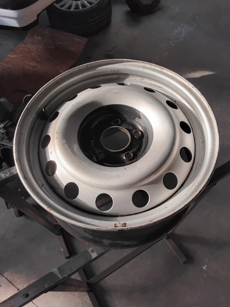 2  X Jantes VW crafter - T5 - T6  7 x 16  ET 42, Autos : Pièces & Accessoires, Enlèvement, Jante(s)