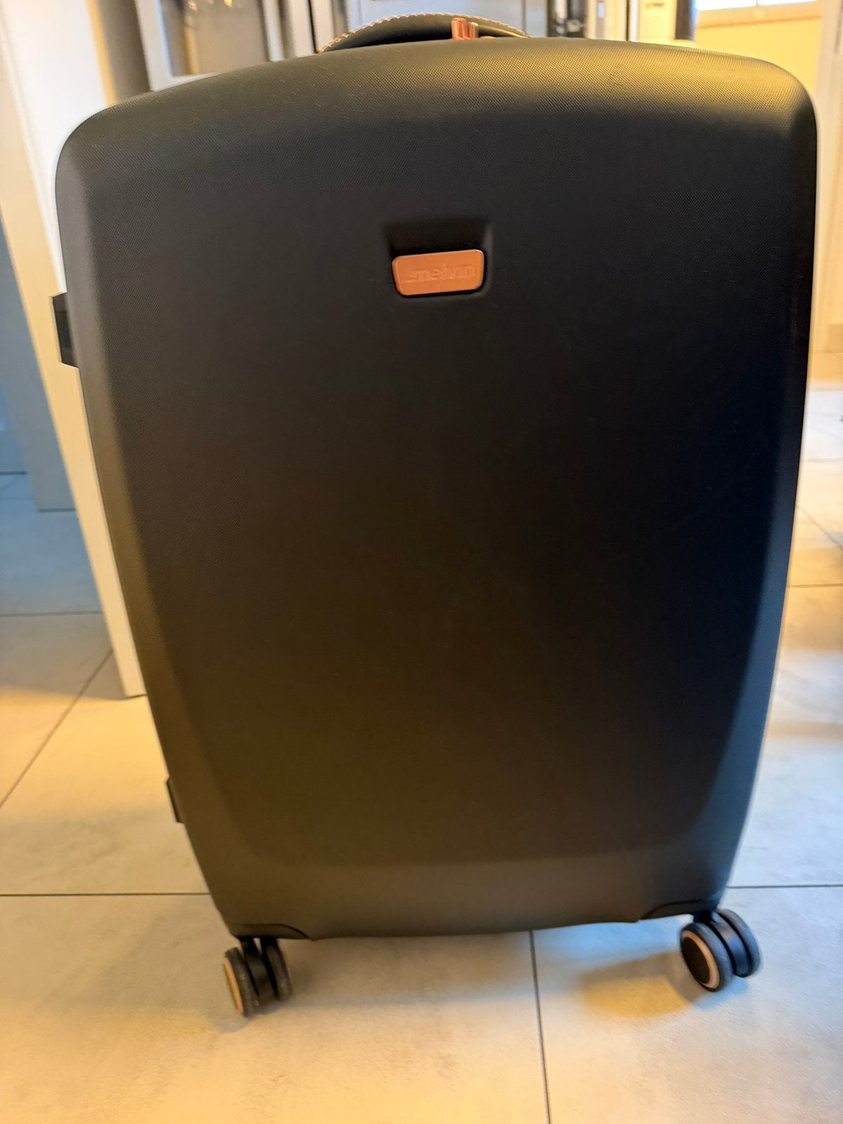 Zwarte koffer van Melvin, 35 à 45 cm, Plastique dur, Comme neuf, Enlèvement