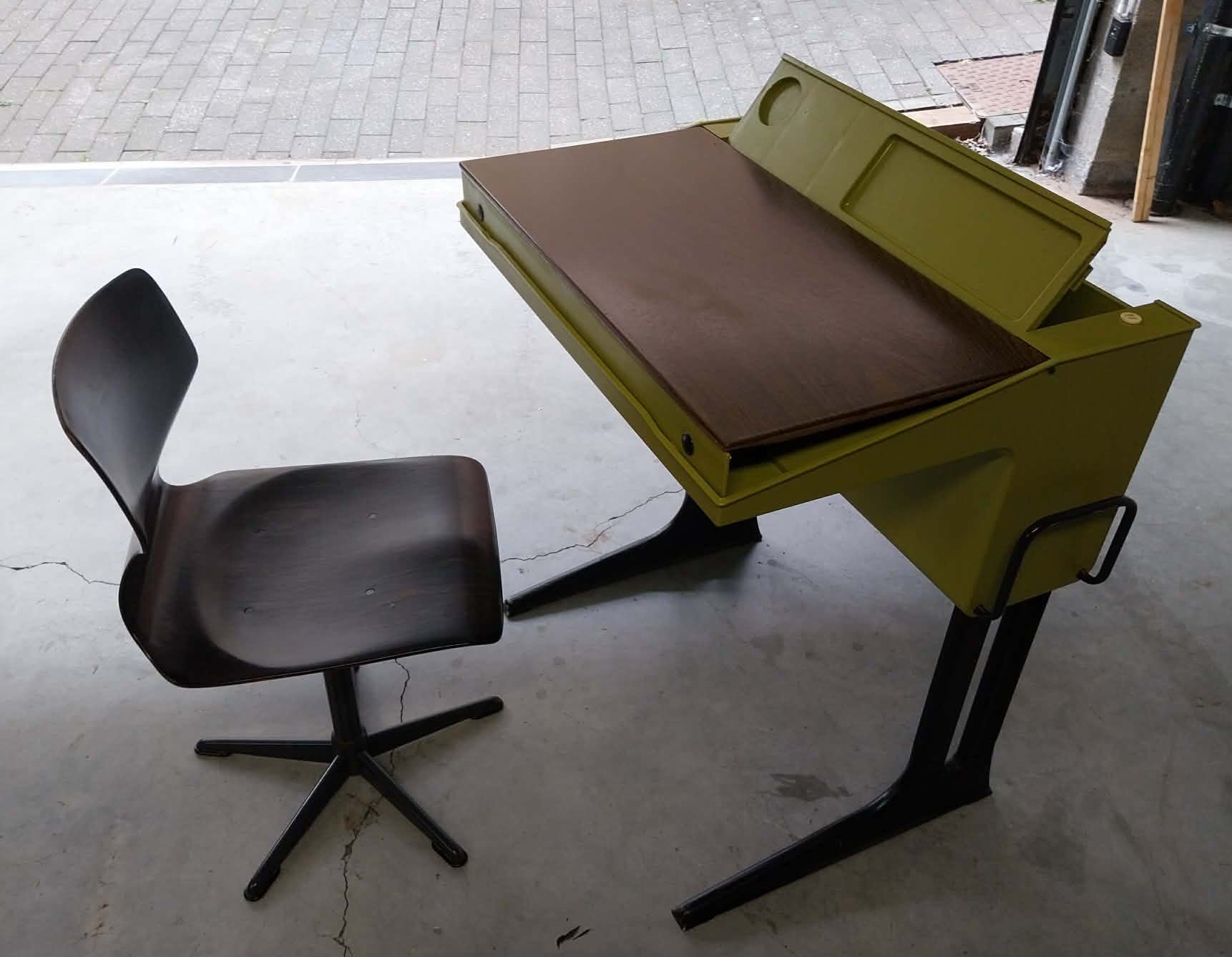 Space age 1970 bureau de Luigi Colani pour Flototto + chaise, Antiek en Kunst, Ophalen, Stoel, Groen, Verstelbaar