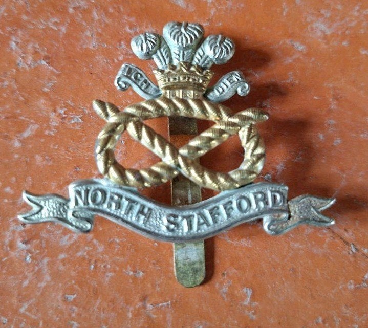 Ww1 engelse cap badge origineel zie (zweetgaten), Verzamelen, Militaria | Algemeen, Ophalen of Verzenden