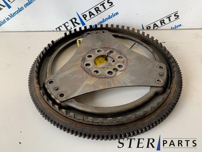 Couronne dentée d'un Mercedes E-Klasse, 3 mois de garantie, Utilisé, -, -