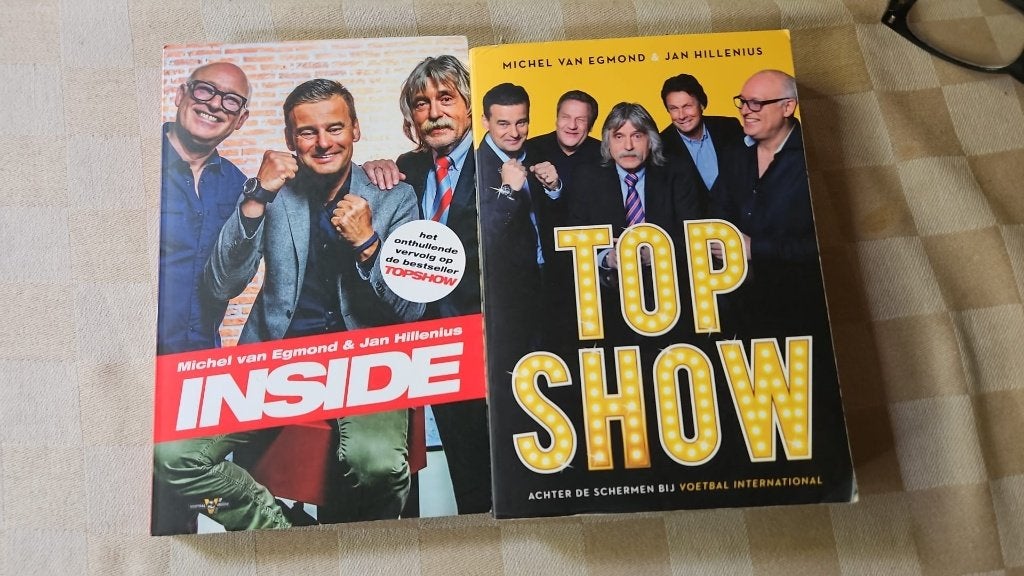 2 voetbalboeken sport VI Topshow en Inside Michiel v Egmond, Ophalen of Verzenden, Gelezen