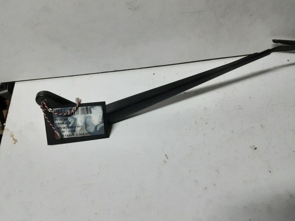 RUITENWISSERARM RECHTS VOOR Peugeot 206+ (2L / M), Gebruikt, Mevr. I. Hauben, Rue de l'Espoir 34 34
4030  GRIVEGNÉE, BE, Info@Collignon.be