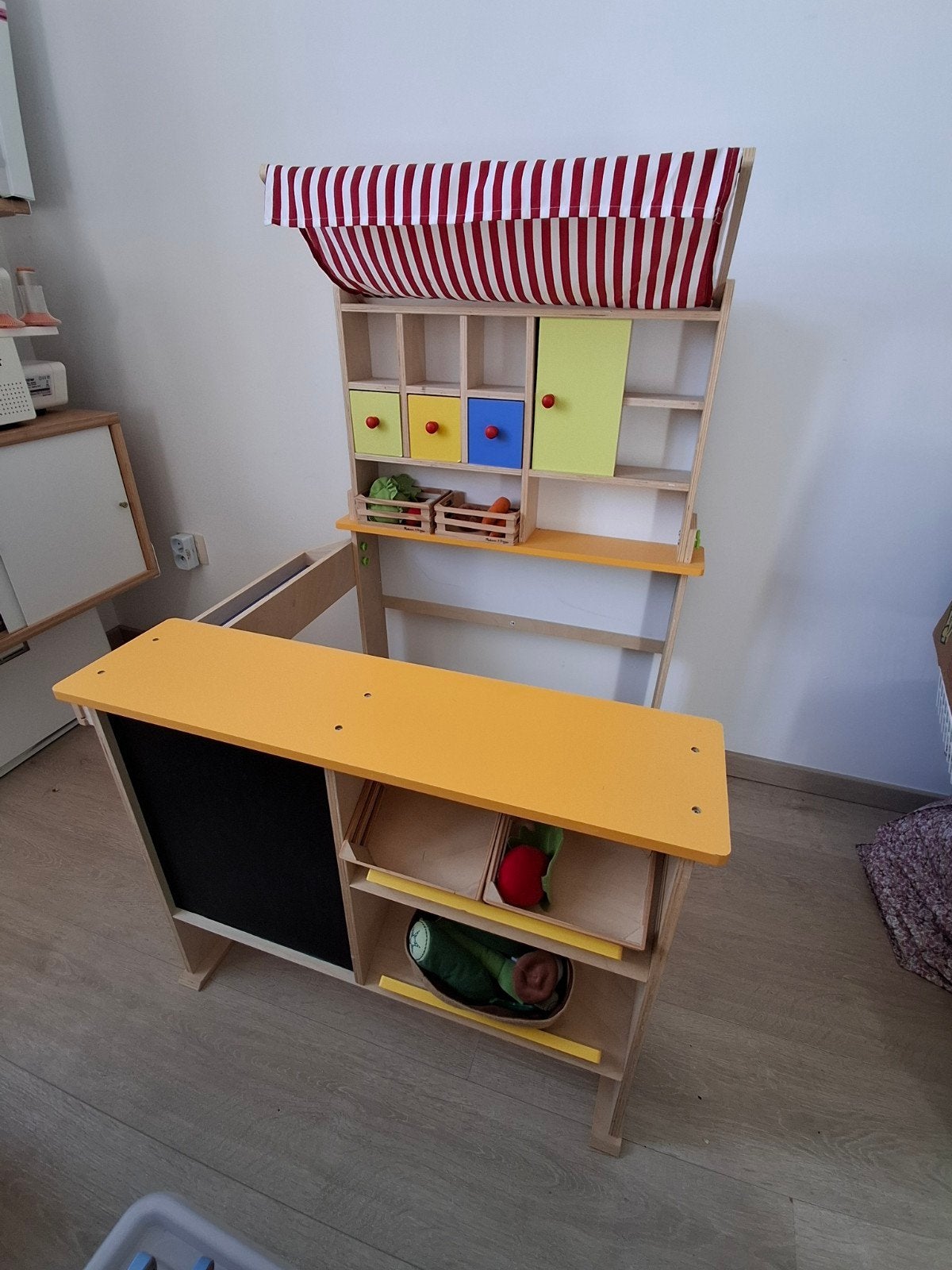Winkeltje, Ophalen, Zo goed als nieuw, Hout, Speelkeuken