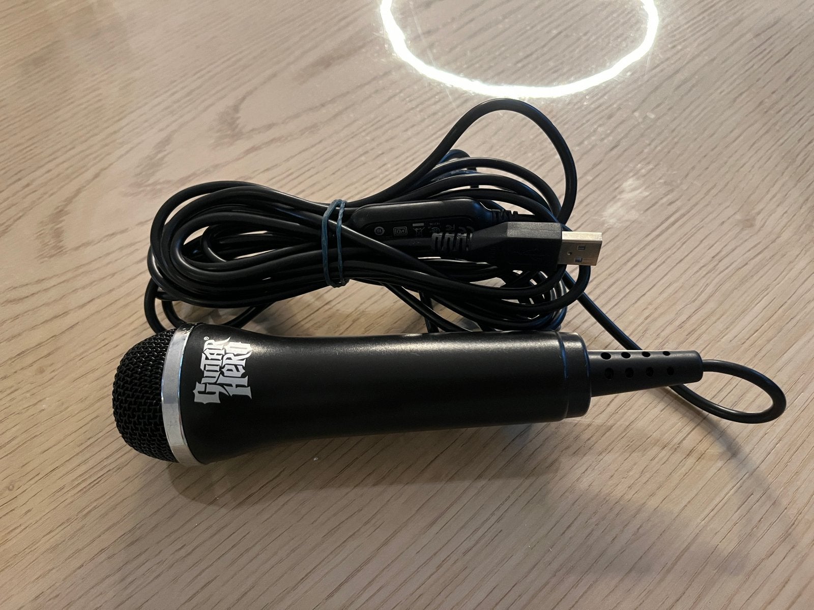 Micro Guitar Hero Nintendo Wii, Games en Spelcomputers, Games | Nintendo Wii, Ophalen of Verzenden, Zo goed als nieuw