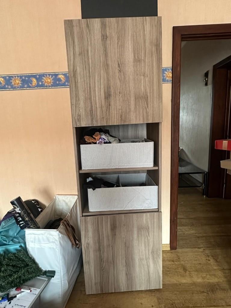 Moderne IKEA kast met veel opbergruimte, Ophalen, 100 tot 150 cm, 50 tot 100 cm, Zo goed als nieuw