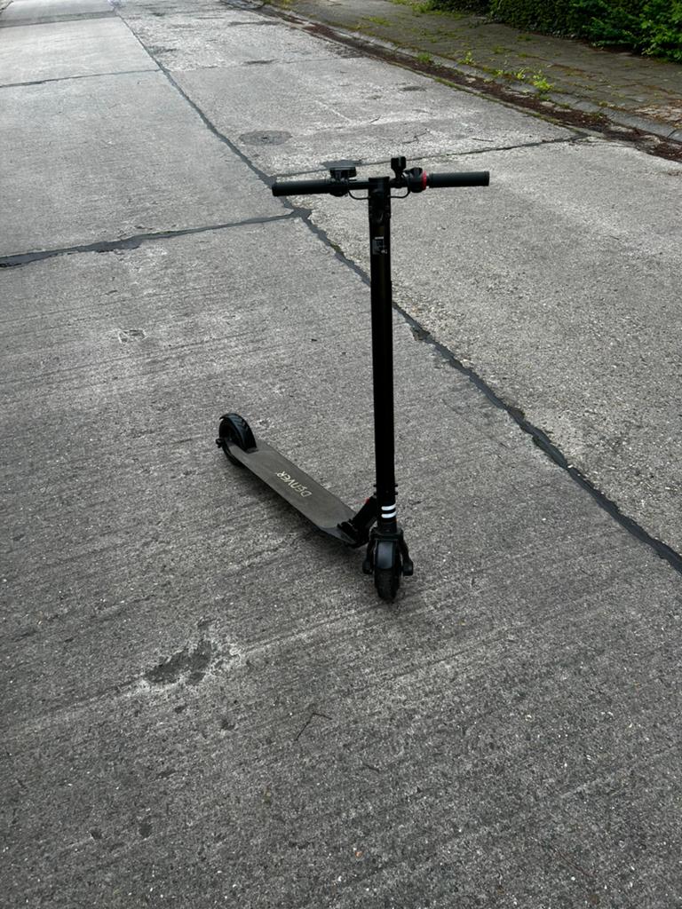 Elektrische step, Fietsen en Brommers, Ophalen, Zo goed als nieuw, Elektrische step (E-scooter)
