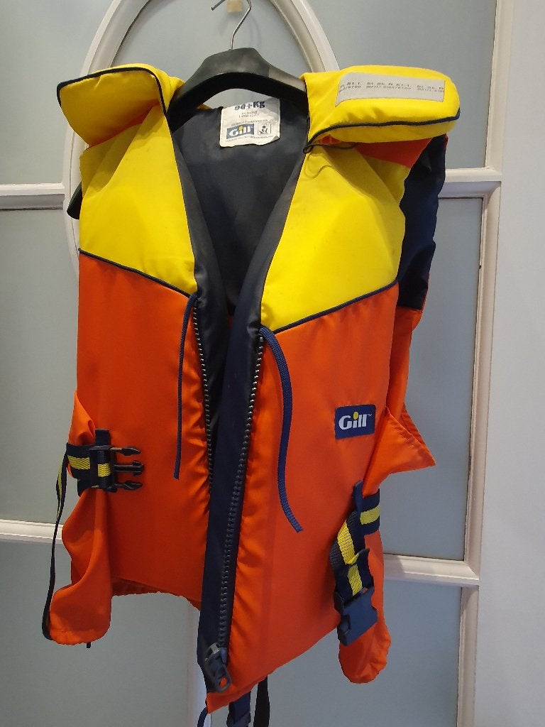 Gilet de sauvetage Gill en très bon état, Sports nautiques & Bateaux, Vêtements nautiques, Enlèvement, Comme neuf, Femme ou Homme