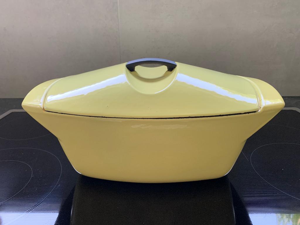 Casserole Le Creuset  La coquelle Raymond Loewy 5,5L, Enlèvement ou Envoi, Utilisé, Plaque céramique, Fonte