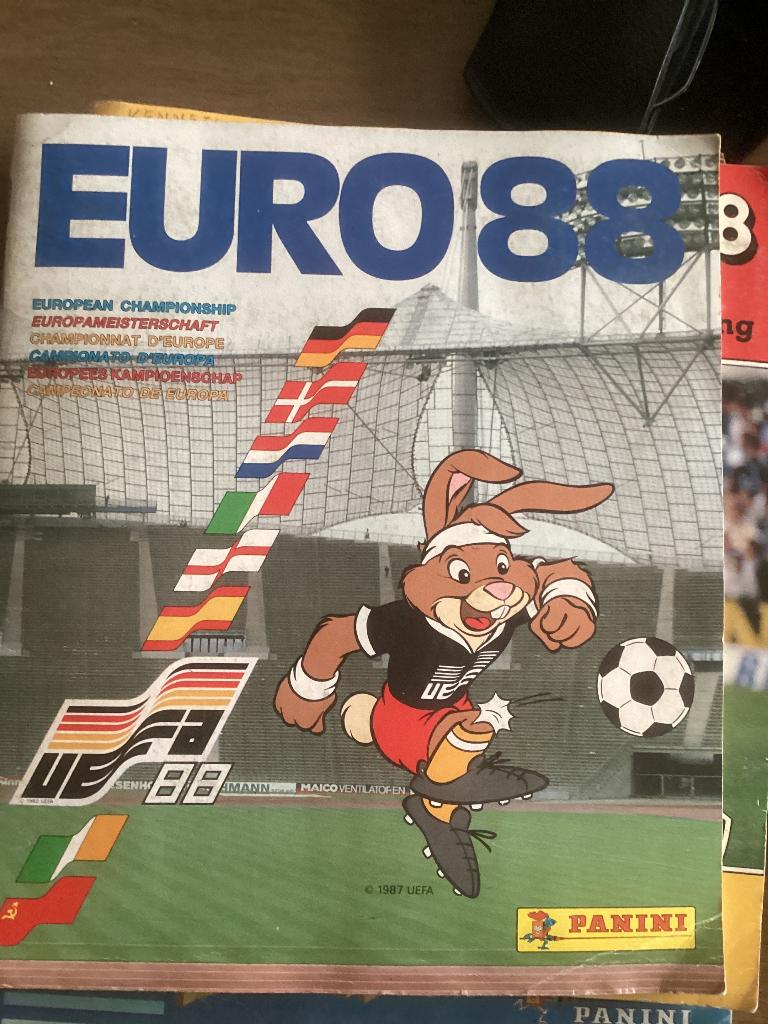 Euro 88 panini compleet, Verzamelen, Ophalen, Gebruikt, Boek of Tijdschrift