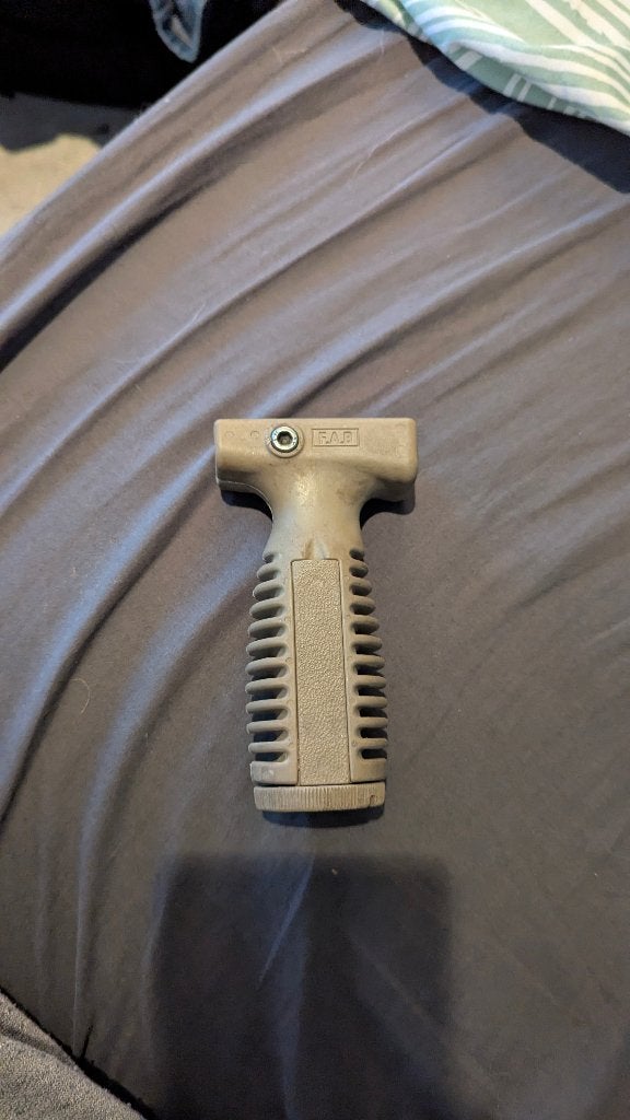 FAB Defense - TAL-4 Picatinny Rail Foregrip  TAN, Sports & Fitness, Enlèvement ou Envoi, Utilisé