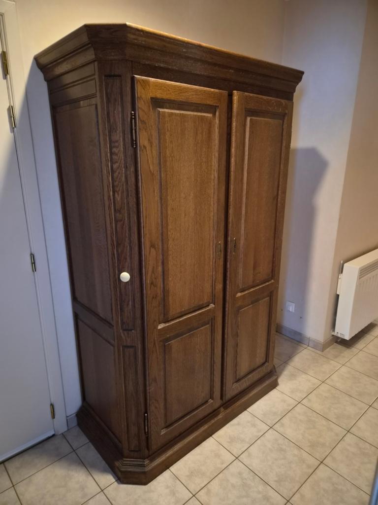 Armoire à manteaux, Enlèvement