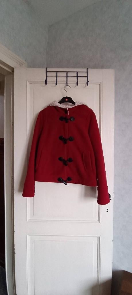 Veste avec capuche - Taille 38, Kleding | Dames, Jassen | Winter, Rood, Ophalen, Maat 38/40 (M), Gedragen