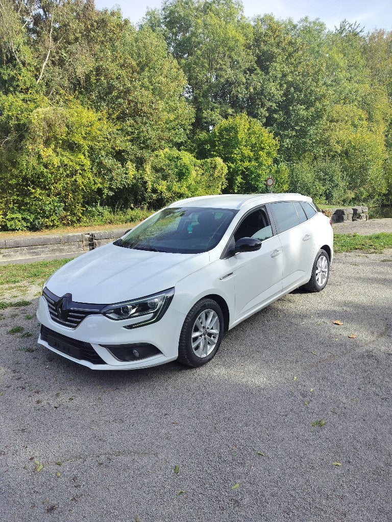 Renault Megane Break, Auto's, https://public.car-pass.be/vhr/4324456b-71d3-4d50-932a-025a68ce7f82, Wit, Bedrijf, 5 deurs