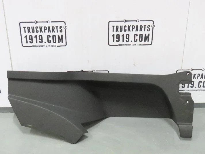 Volvo 82819477 |  Afdekkap opstap Re., Enlèvement, Utilisé, Volvo, Carrosserie et Tôlerie