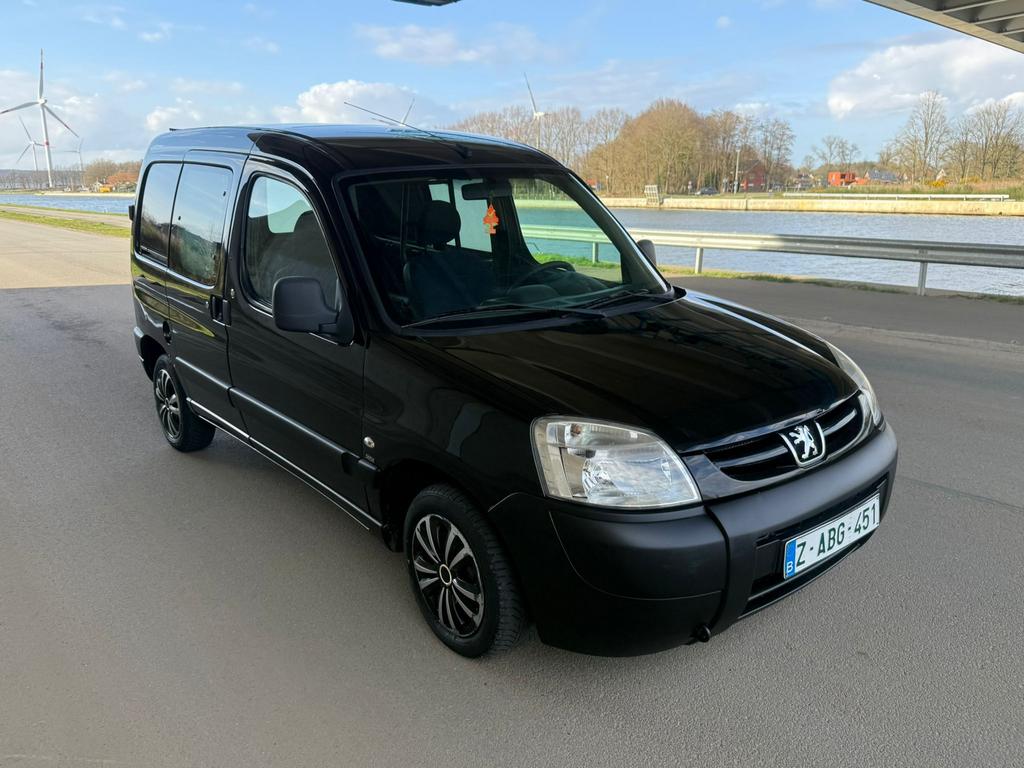Peugeot Partner 1.6hdi lichte vracht gekeurd v verkoop, Beige, Bedrijf, 5 deurs, 2 zetels