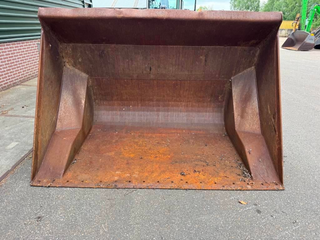 Fuhrmann Hoogkiepbak 2,7 m breed 3000ltr Volvo aansluiting