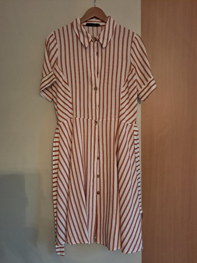Robe pour femme taille 42, Enlèvement