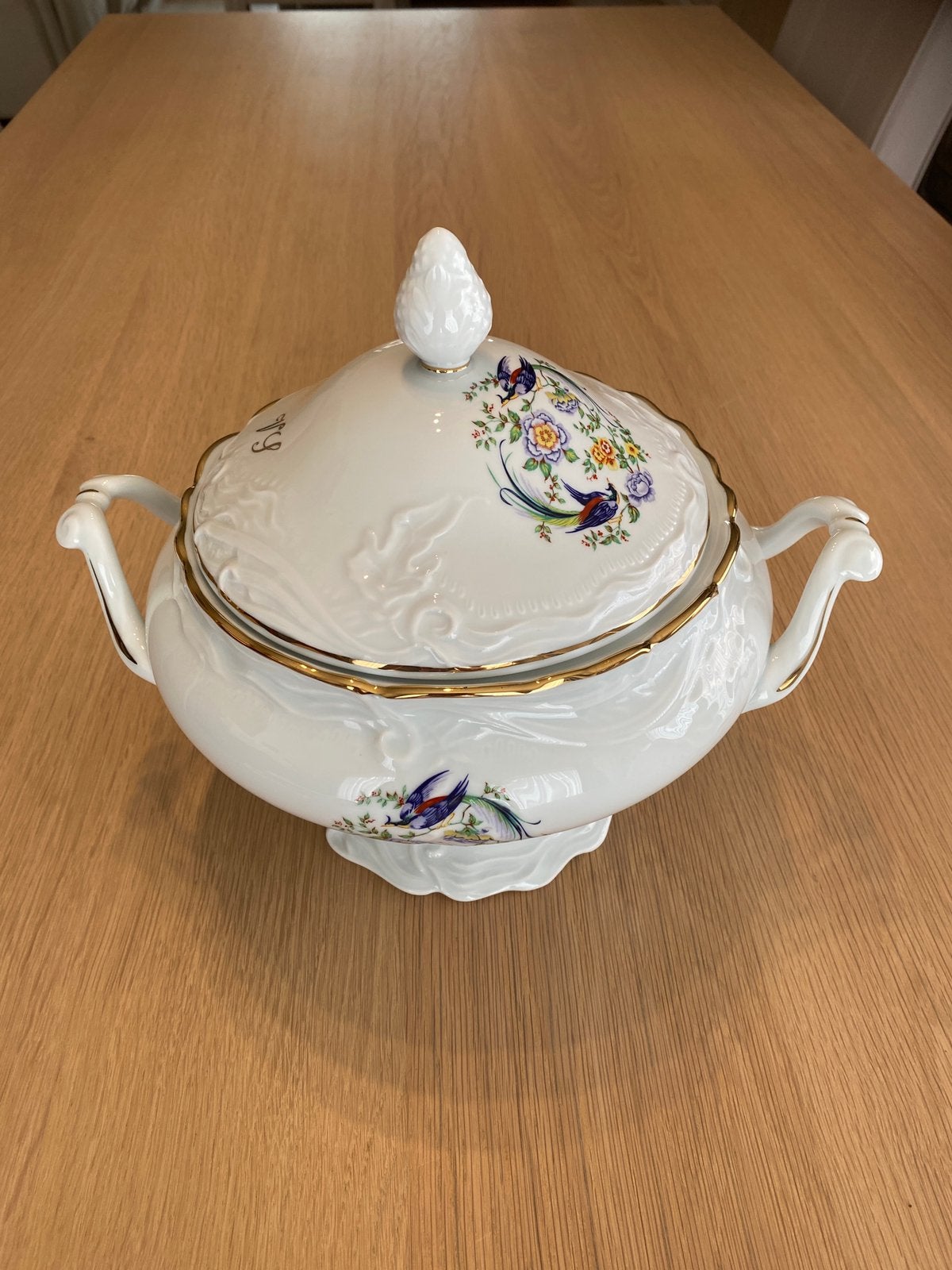 Domino Limoges Porcelaine – soepterrine – vogels & goud – LG, Enlèvement ou Envoi