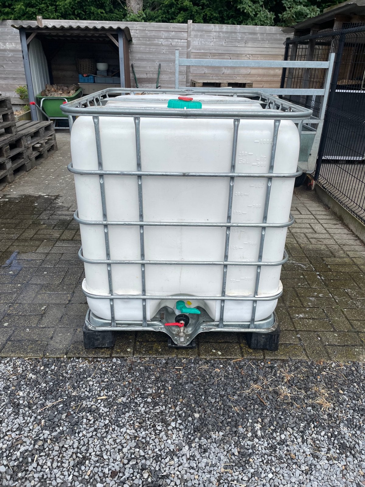 Waterton met kraan 1000 liter, Tuin en Terras, Regentonnen, Ophalen, Zo goed als nieuw, Met kraantje