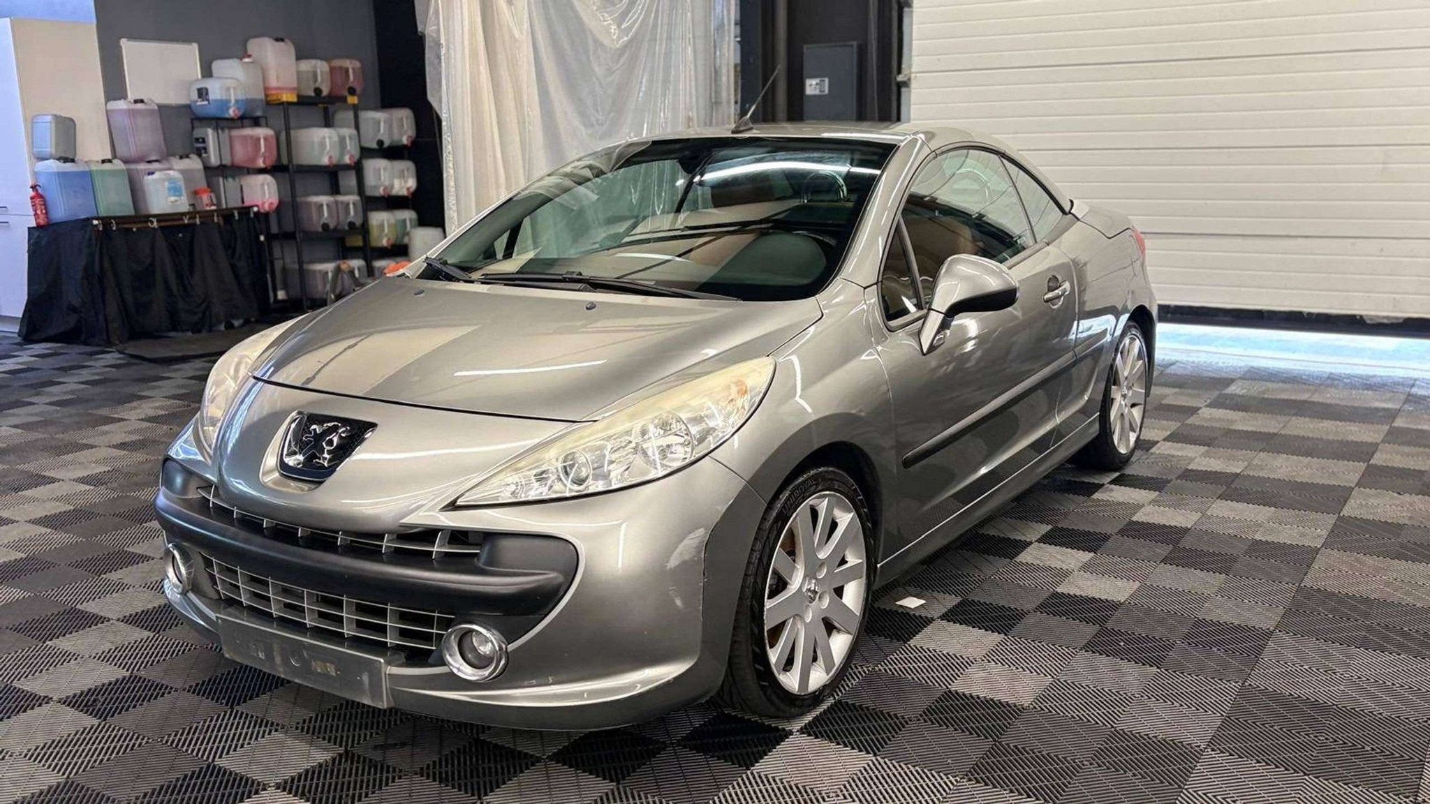 Peugeot 207 cc Cabrio 1.6i AUTOMATIQUE bj. 2007 135.189km, Autos, Achat, https://public.car-pass.be/vhr/d962ad4f-5c39-4f34-a0e1-6e126709c328