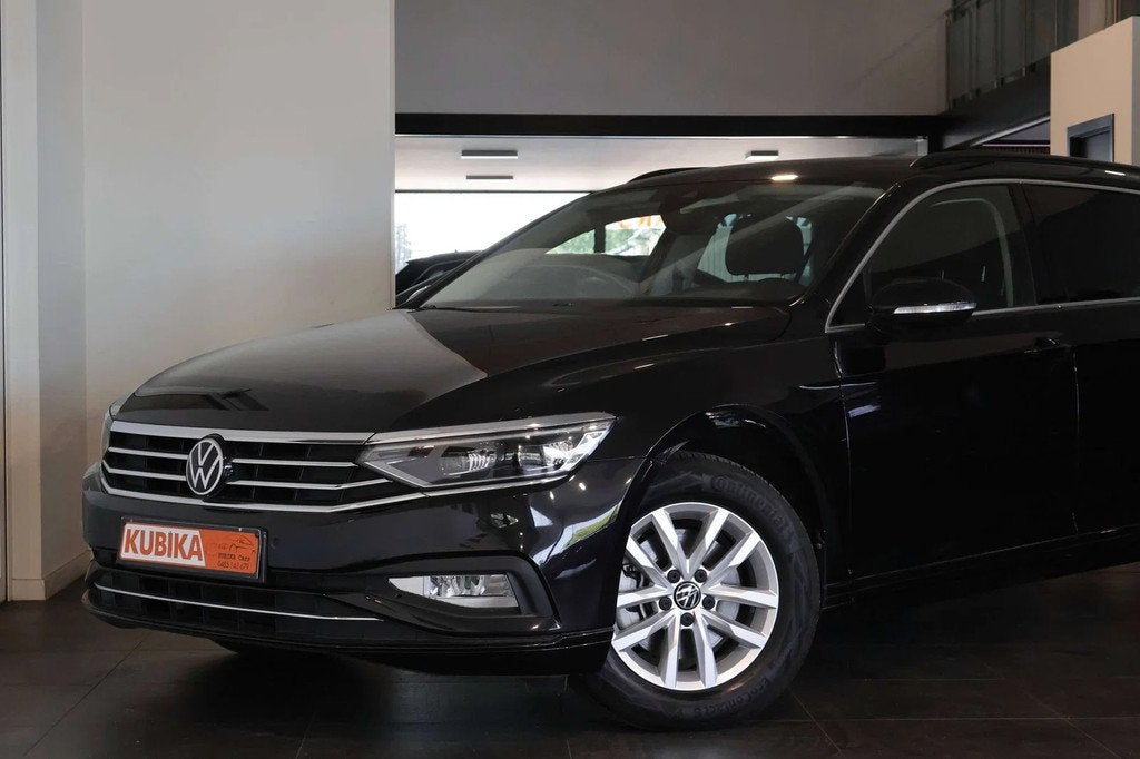 Volkswagen Passat Variant Passat 2.0 TDi Break ACC LijnA Nav, Auto's, 4 deurs, Gebruikt, 4 cilinders, Zwart