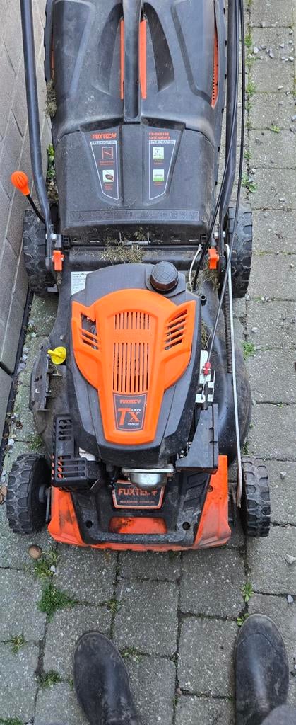 Grasmachine gratis voor onderdelen, Ophalen