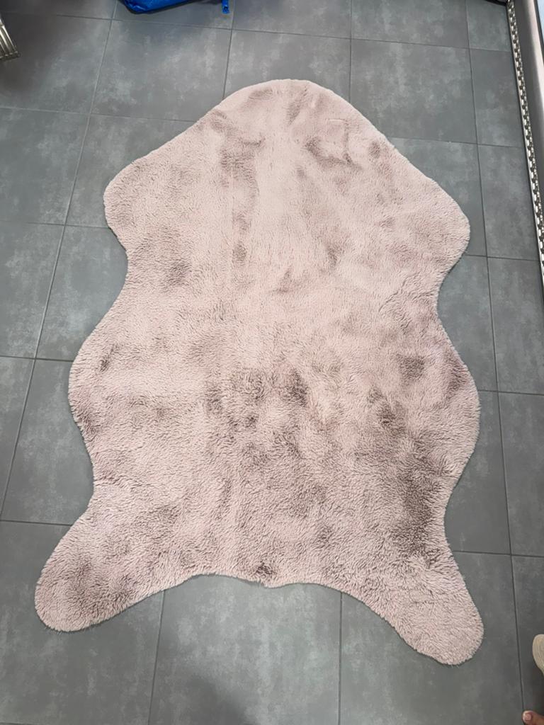 Tapis + coussin etat neuf !!, Maison & Meubles, Enlèvement, Comme neuf