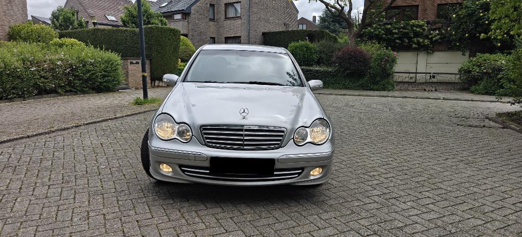 Mercedes C200 K 2004 187Km Automaat Airco Euro 4 CT BLANCO, Auto's, Automaat, Zwart, 4 cilinders, 1796 cc