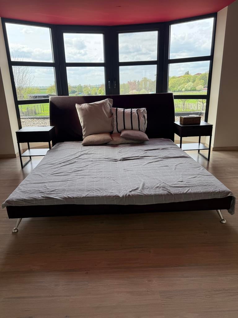 Bed donkerbruin 1meter80cm, Huis en Inrichting, Slaapkamer | Bedden, Ophalen, Overige materialen, Gebruikt, Bruin
