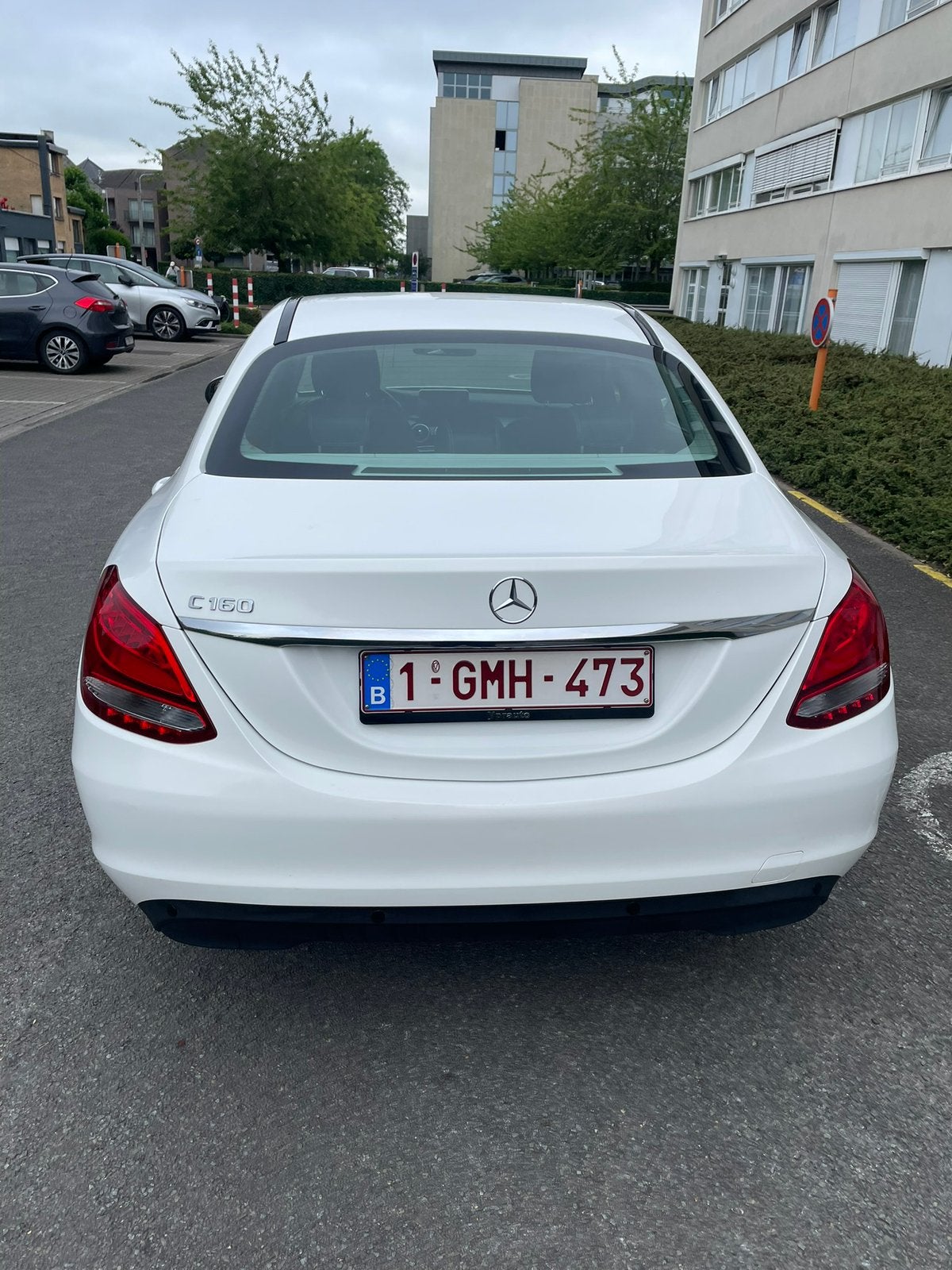 Mercedes C160 blanche de 2018 à seulement 36 000 km, Autos, Mercedes-Benz, Achat, Attache-remorque, Automatique, Particulier