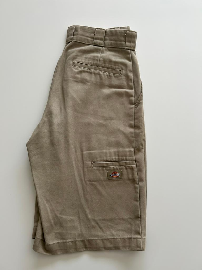 Dickies short, Kleding | Heren, Ophalen of Verzenden, Zo goed als nieuw, Overige maten, Beige