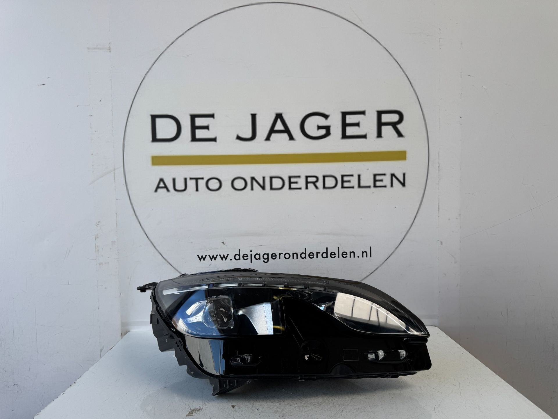 PEUGEOT 3008 2 5008 GT PHARE FULL LED DROIT 89911449, Taurusavenue 1
2132 LS  Hoofddorp, NL, Contact.group@renault.com, Stellantis N.V.