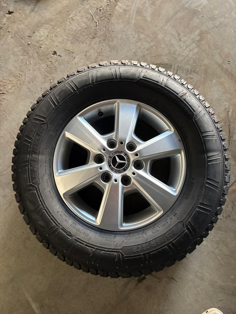 4x Camper Zomerbanden met sensor en aluminium velgen, Auto-onderdelen, Banden en Velgen, Ophalen, Zomerbanden, Velg(en)