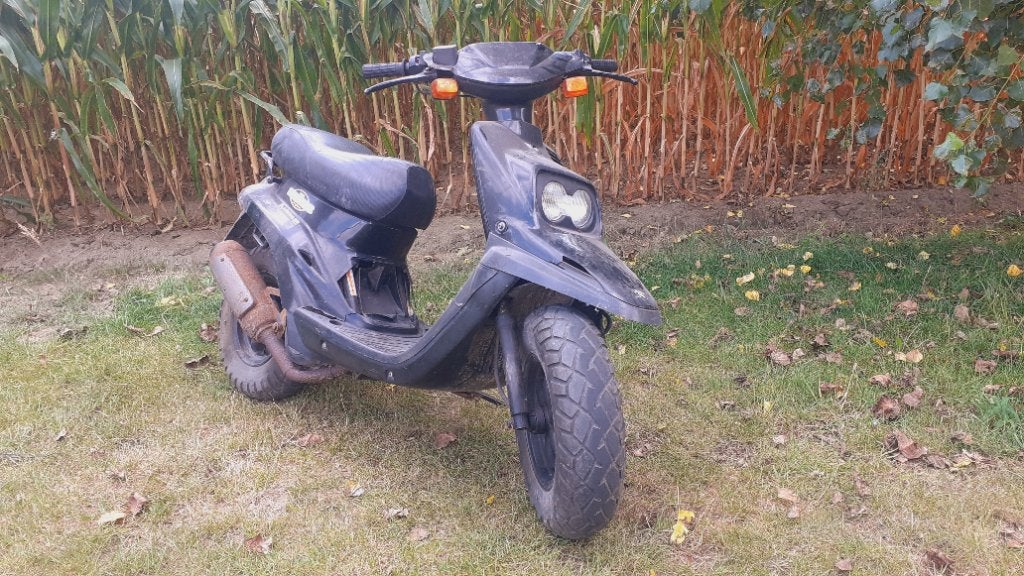 Yamaha booster 20 jaar stilgestaan met orginele roze papier, Ophalen, 49 cc