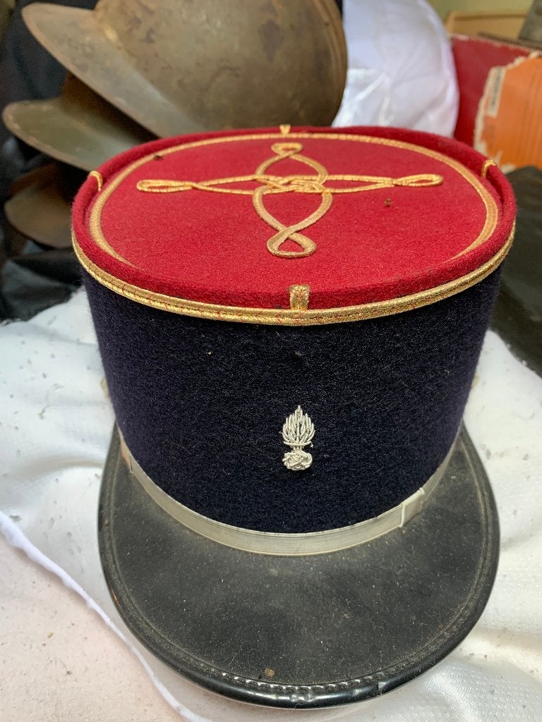 Diverse Franse kepies, Verzamelen, Verzenden, Landmacht, Helm of Baret