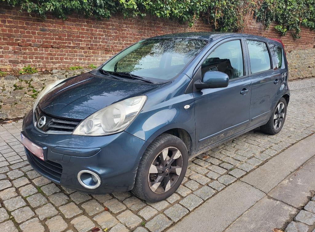 Nissan Note 1.4 benzine Euro 5. Carplay airco..., Euro 5, Monovolume, 4 cilinders, Blauw