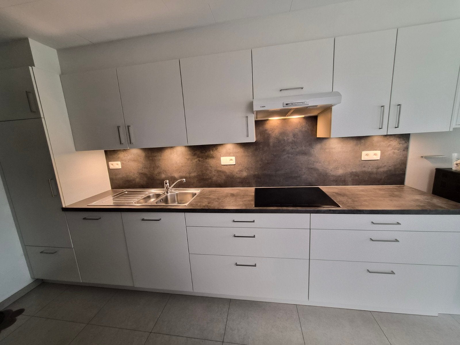 Mooie witte keuken in prima staat te koop., Ophalen, Wit, Enkelwandige keuken, Zo goed als nieuw