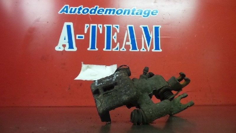 REMKLAUW LINKS ACHTER Mazda 626 (GE14 / 74 / 84), Gebruikt, Mazda