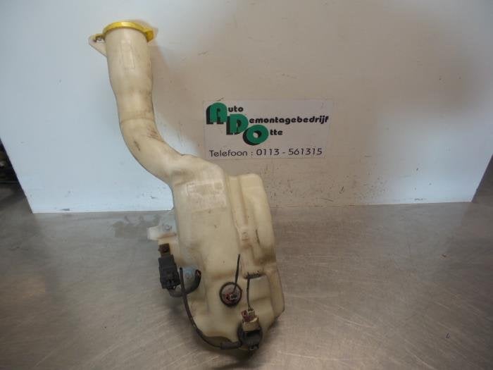Ruitensproeiertank voor van een Chrysler 300 C, Gebruikt, -, Ophalen of Verzenden, -