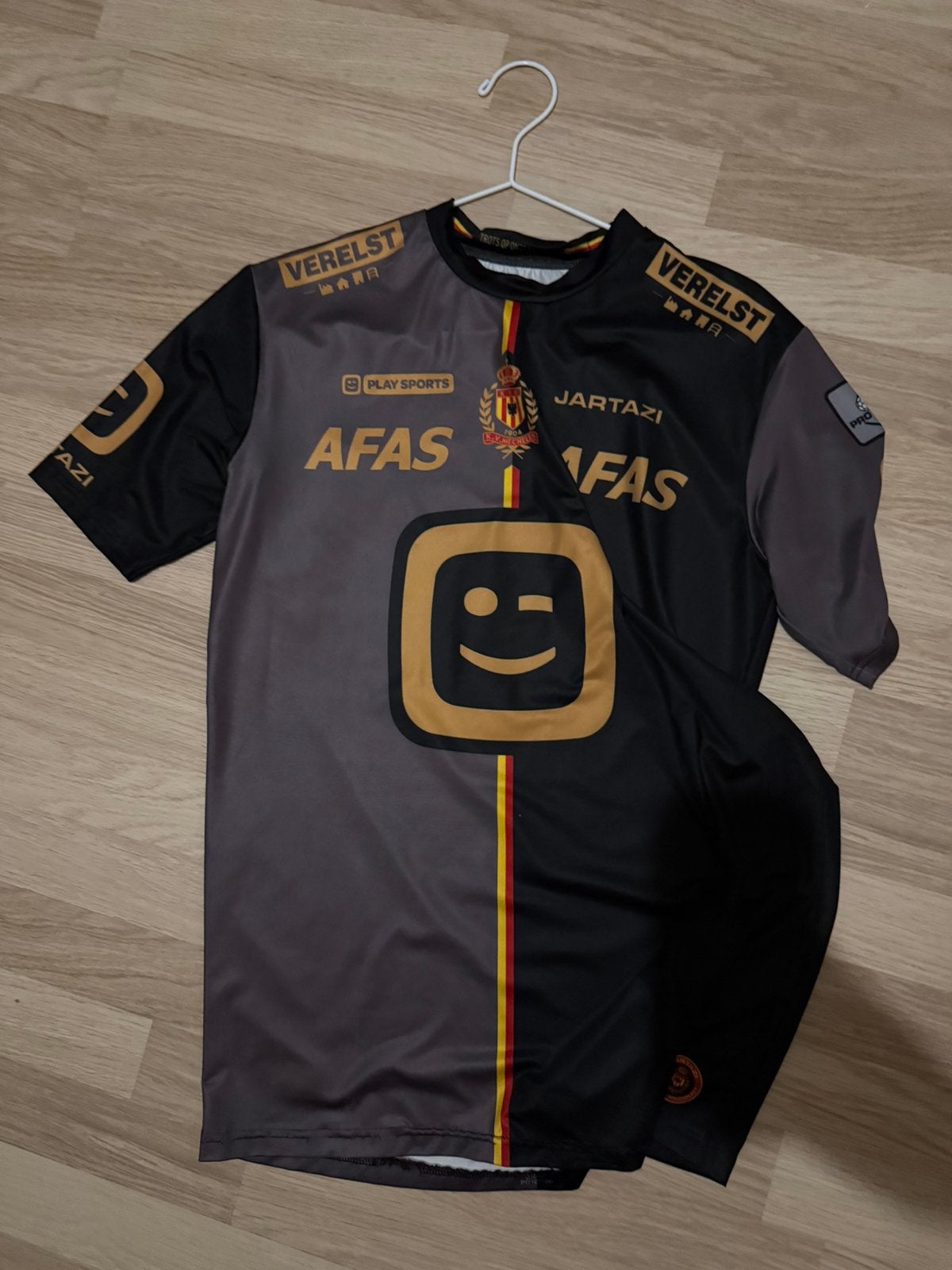 Match worn shirt KV Mechelen wiliam togui, Enlèvement, Comme neuf, Maillot