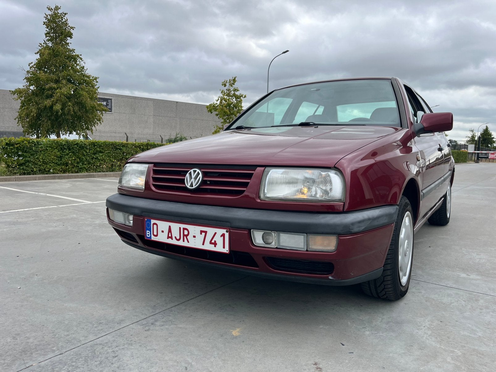 VW VENTO 1.9 DIESEL 155000 km  OLDTIMER, Autos, Rouge, Achat, Beige, Entreprise