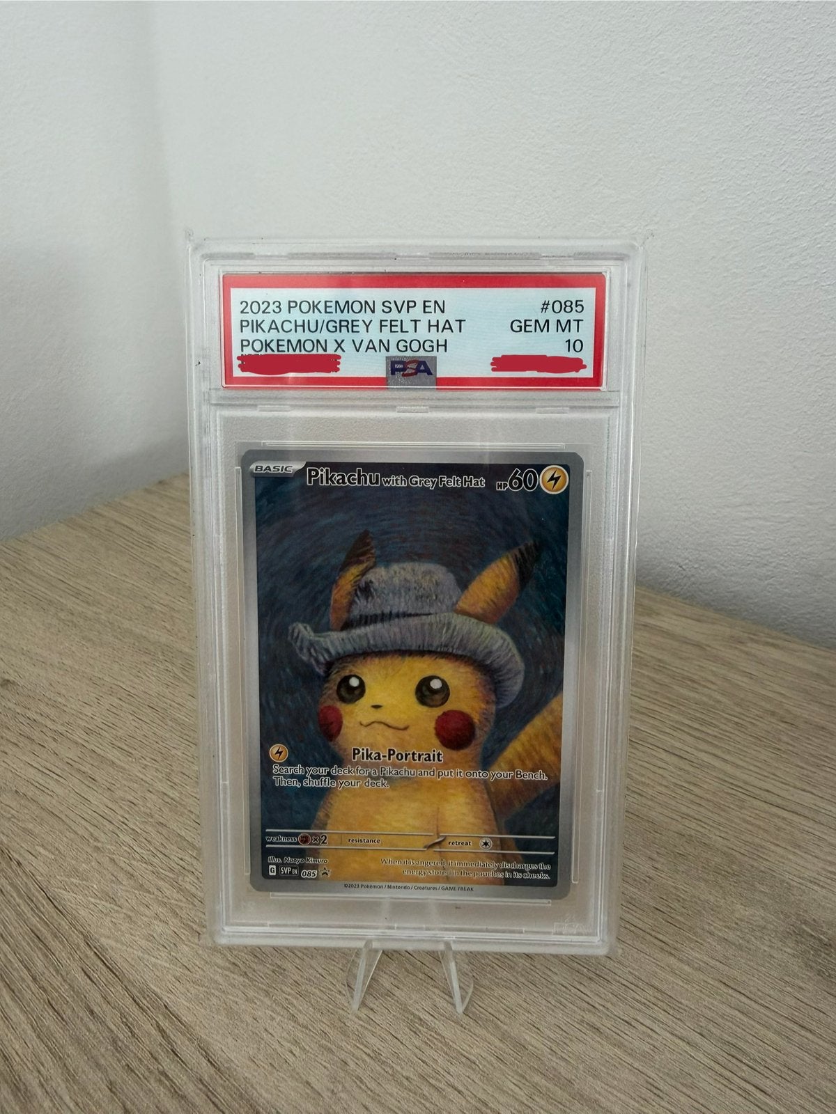 PIKACHU/GREY FELT HAT PSA 10, Hobby en Vrije tijd, Ophalen, Zo goed als nieuw